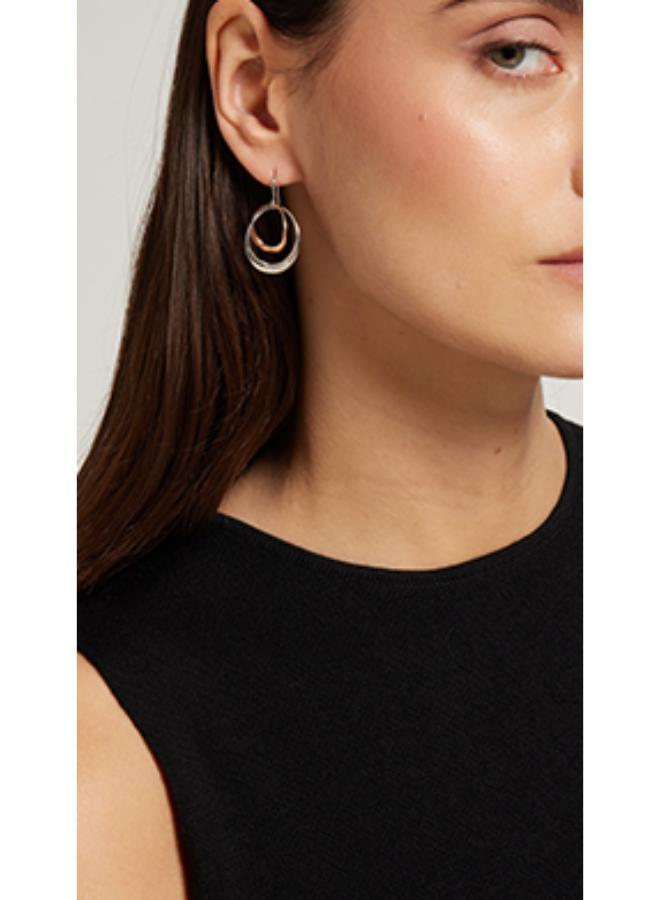 كالفن كلاين أقراط مزينة بحلقات متداخلة - Image 2